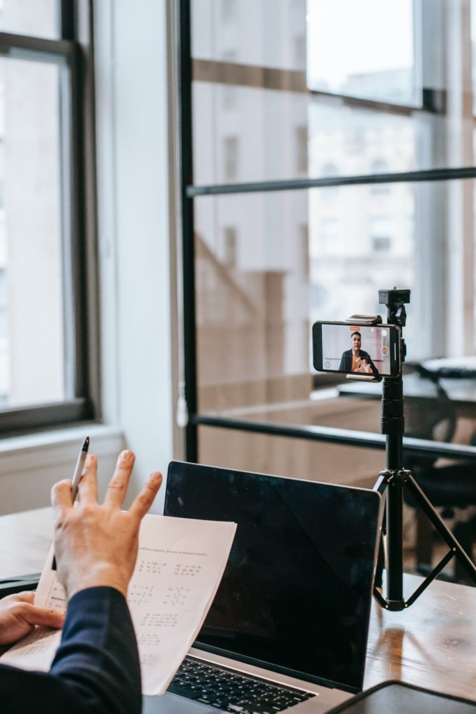 remote-English-learning-with-laptop-camera